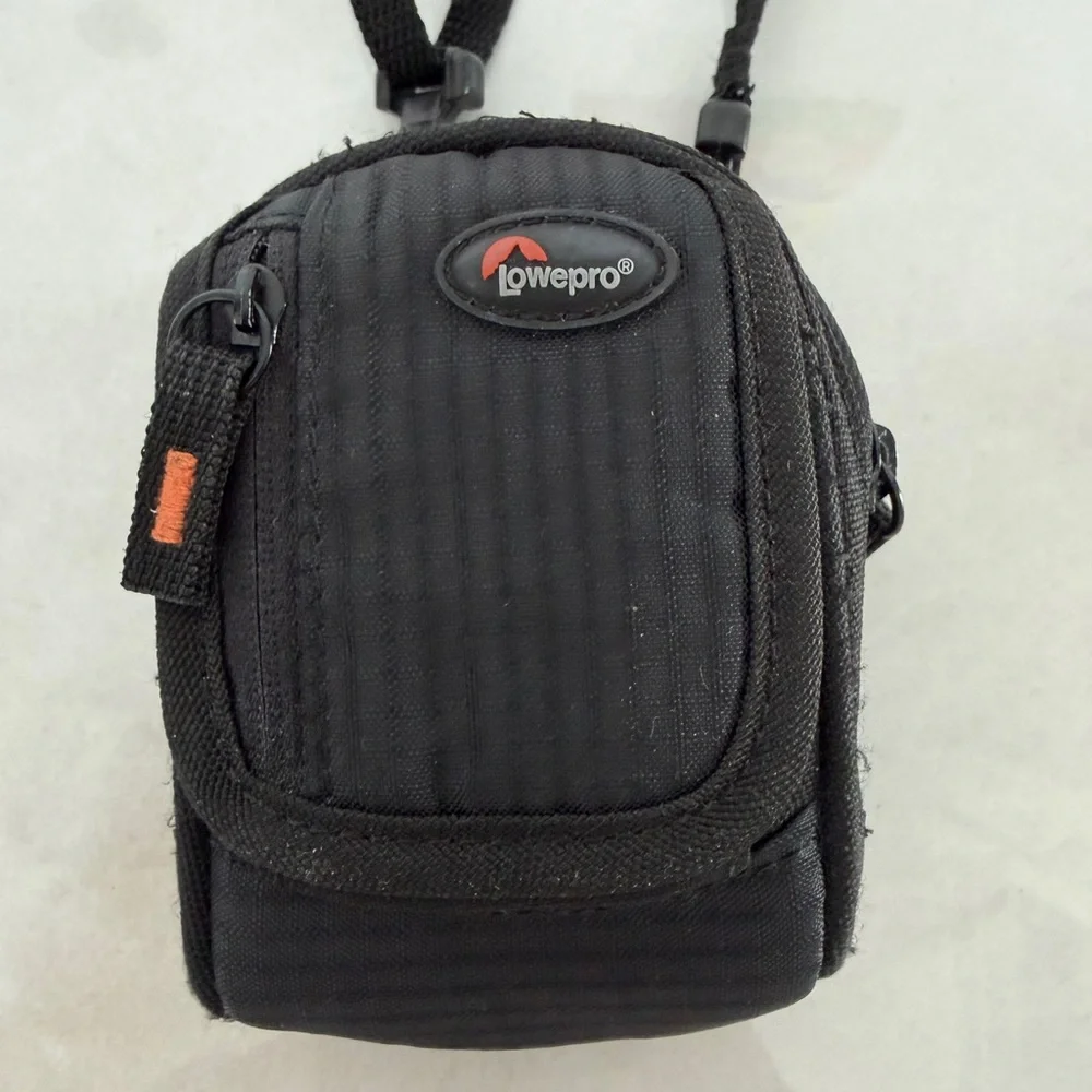 Lowepro Black Digital Camera case with Adjustable Strap and Belt Loop LP 114 GL